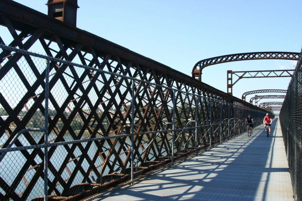 Meadowbank Railway Bridge