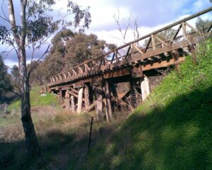 The only original bridge on the outskirts of Bendigo (2009)