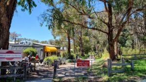 A bit further on from Mt Evelyn Station is another cafe on the trail [2021]