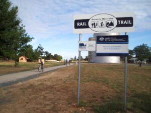 Start of the rail trail at Rutherglen [2010]