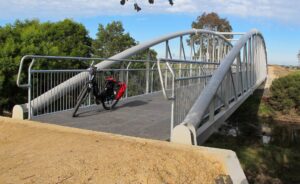Not quite the Sydney Harbour Bridge but, up close, the Thomson River bridge is still impressive and a great improvement for the trail [2022]