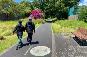 The trail south of Whitehorse Rd, Deepdene, going into cutting [2022]