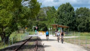 The former Dunbible station area with a rest area and interpretive signage [2023]