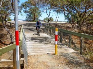 Trail connects to Kings Road shared use path via a small bridge - Feb 24